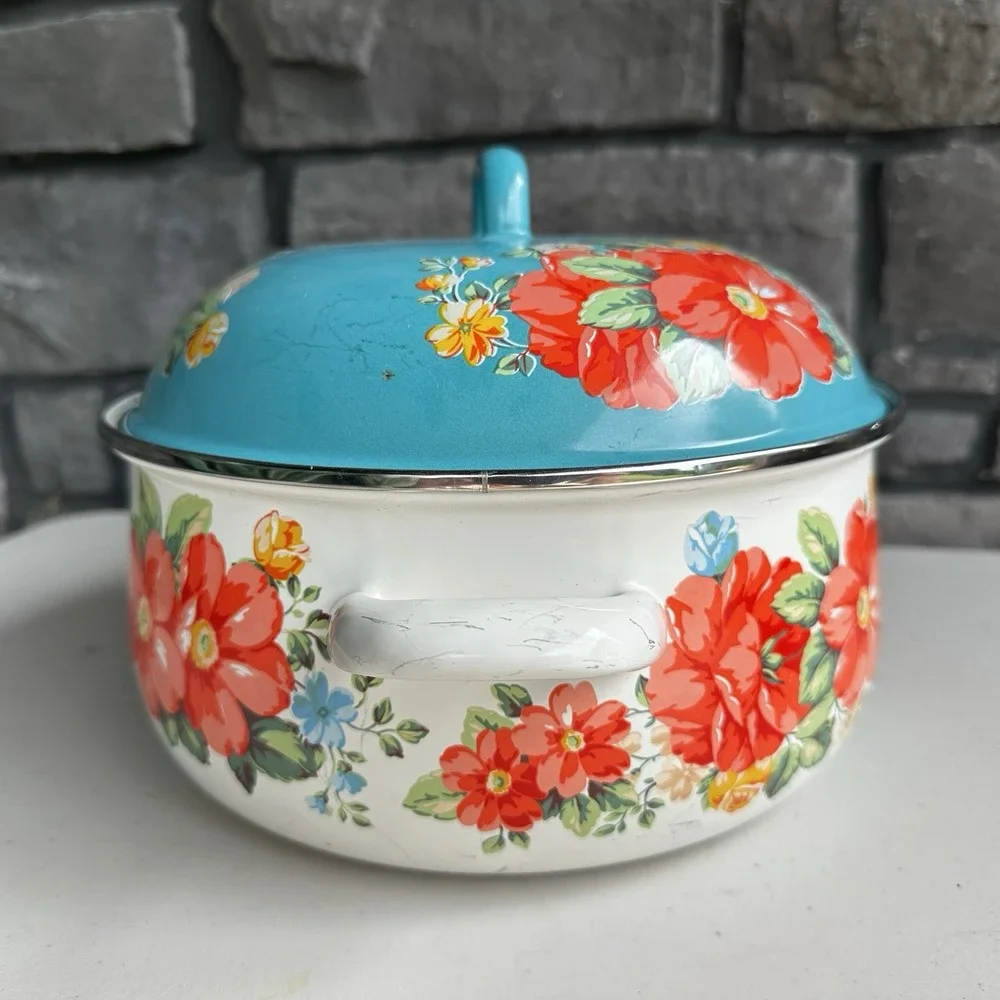 The Pioneer Woman Vintage Floral 4 Quart Enameled Steel Dutch Oven Soup Pot